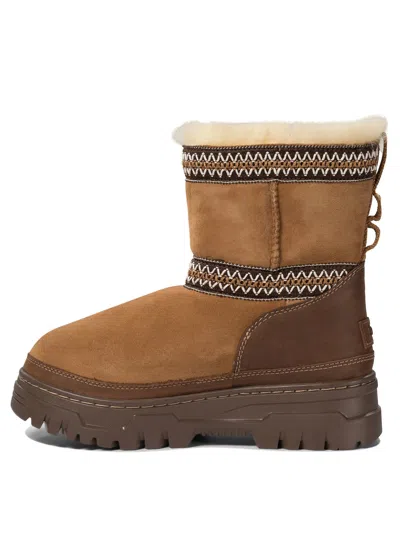 Ugg Mini Trailgazer Ankle Boots Beige