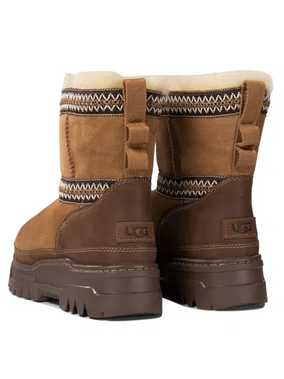 Ugg Mini Trailgazer Ankle Boots Beige