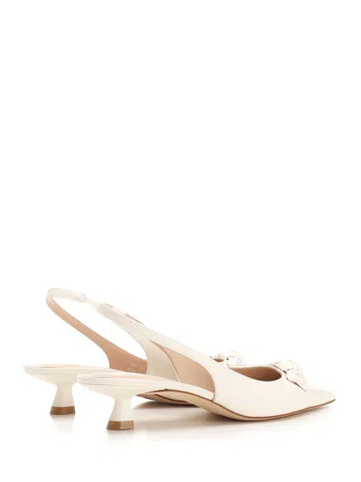 Stuart Weitzman Slingback Rosie In Neutral