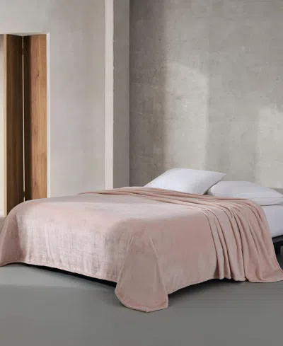 Calvin Klein Core Plush Solid Plush Blanket In Pink