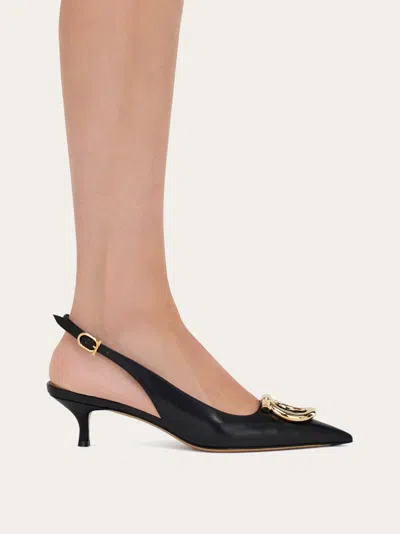 Ferragamo Black Leather Sara 40 Pumps In Black