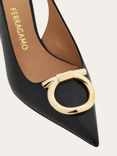 Ferragamo Black Leather Sara 40 Pumps In Black