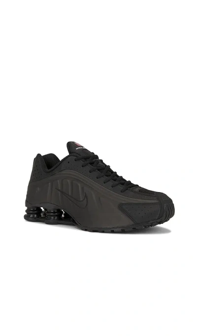Nike Wmns Shox R4 Sneakers Black