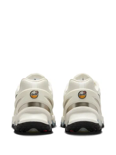 Nike Air Max Dn8 Sneaker In Neutral