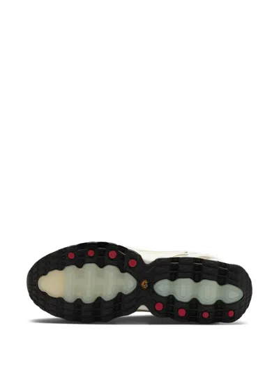 Nike Air Max Dn8 Sneaker In Neutral