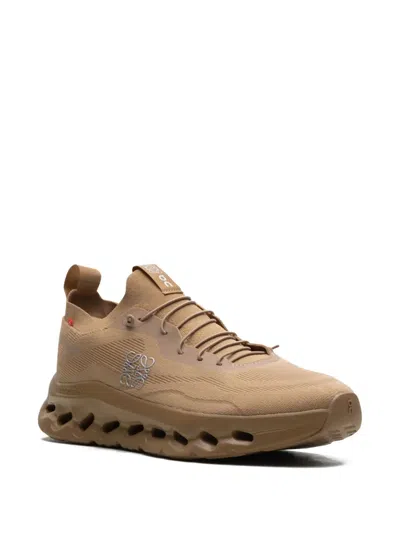 On Cloudtilt "loewe In Brown