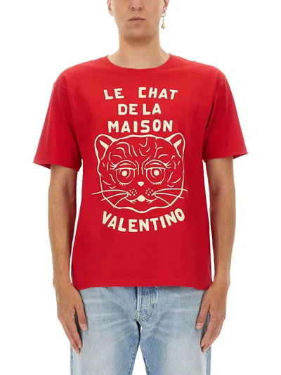 Valentino T-shirt With Chat De La Maison Print In Red