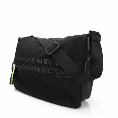 Pre-owned Chanel Black Yellow Nylon Rubber Shoulder Bag ()