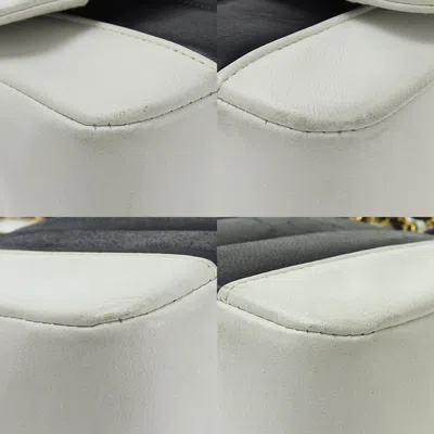 Pre-owned Chanel Navy White Leather Shoulder Bag ()