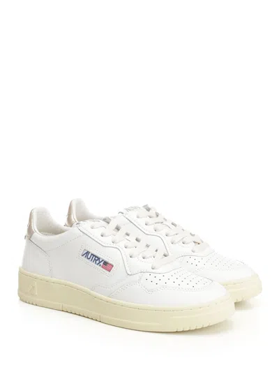 Autry Medalist Low Sneakers Gold In White
