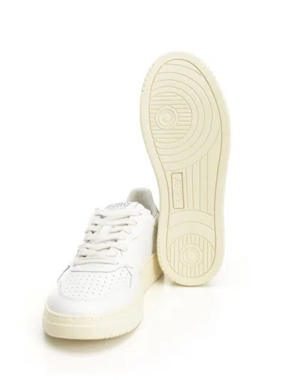 Autry Medalist Low Sneakers Silver In Multi