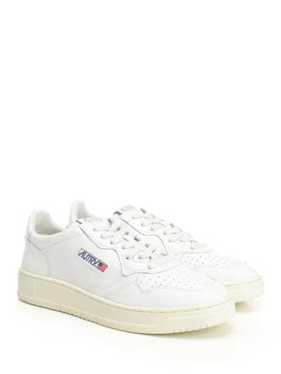 Autry Medalist Low White Sneakers With Suede Inserts And Tonal Heel Tab In Leather Man