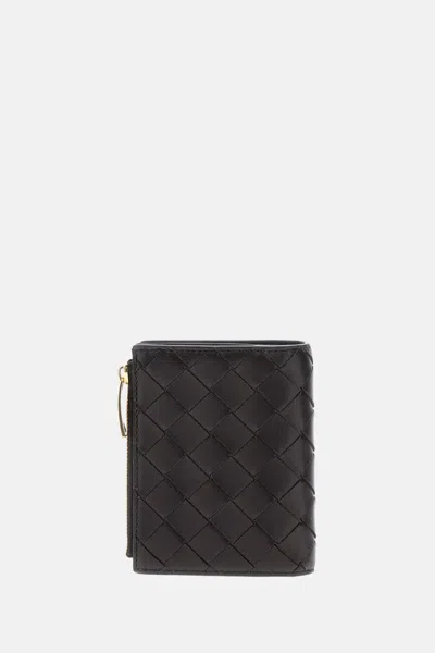 Bottega Veneta Textured Black Wallet With Signature Woven Pattern In Black