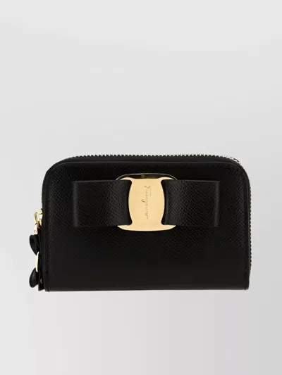 Ferragamo Textured Rectangular Wallet With A Refined Finish In Black