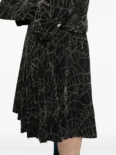 Masu Flocky-web Pleated Shorts In Black