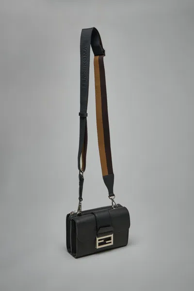 Fendi Double Baguette Grained Leather Messenger Bag In Black