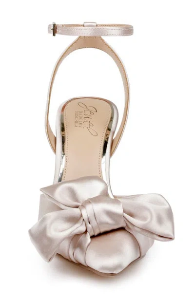 Jewel Badgley Mischka Women's Francine Evening Pumps In White