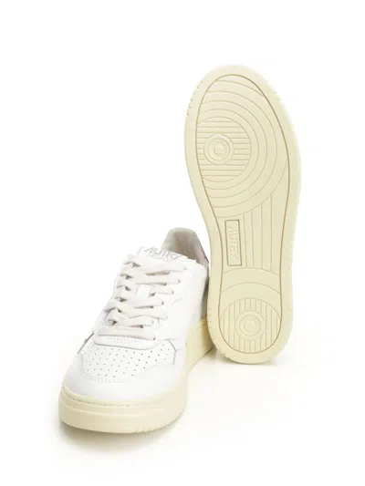 Autry Medalist Low Sneakers In White And Polignac Leather Shoes In White
