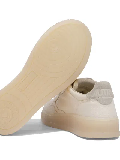 Autry Sneakers & Slip-on Beige In Gold