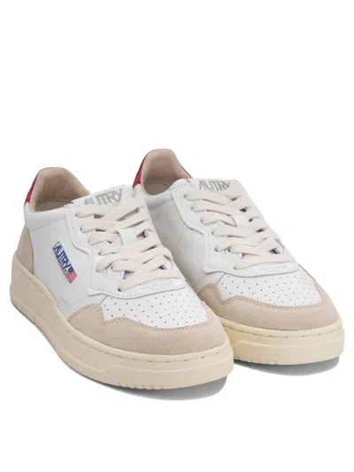 Autry 'medalist' White Low Top Sneakers With Logo Patch On Tongue And Side In White