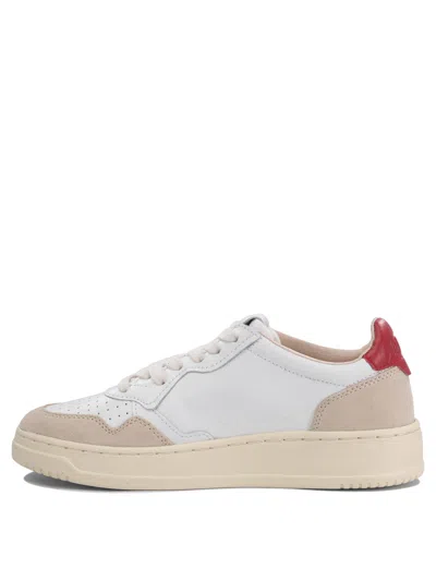 Autry 'medalist' White Low Top Sneakers With Logo Patch On Tongue And Side In White