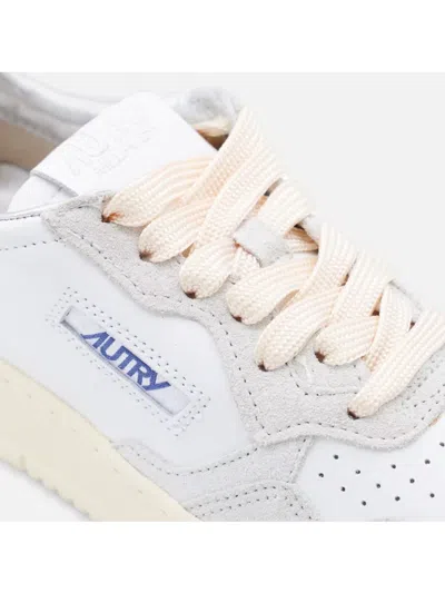 Autry Medalist Sneakers In Leather With Suede Inserts In Neutral
