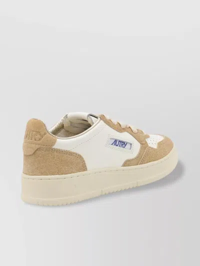 Autry "medalist Low" Sneaker In Neutral