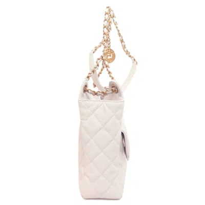 Pre-owned Chanel White Leather Shoulder Bag ()