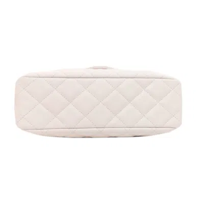 Pre-owned Chanel White Leather Shoulder Bag ()