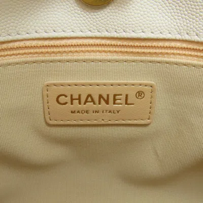 Pre-owned Chanel White Leather Shoulder Bag ()