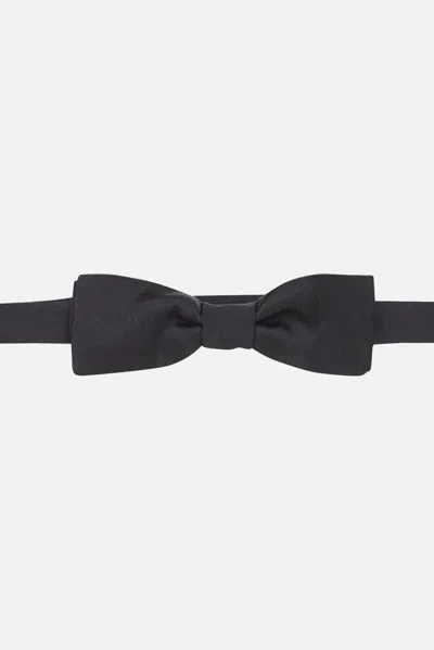 Dolce & Gabbana Black Bowtie With Logo Patch On The Rear And Rear Hook Closure In Silk Man