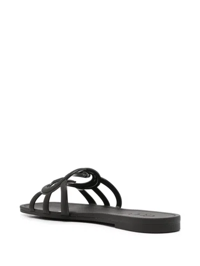 Gucci Interlocking G Rubber Flat In Black