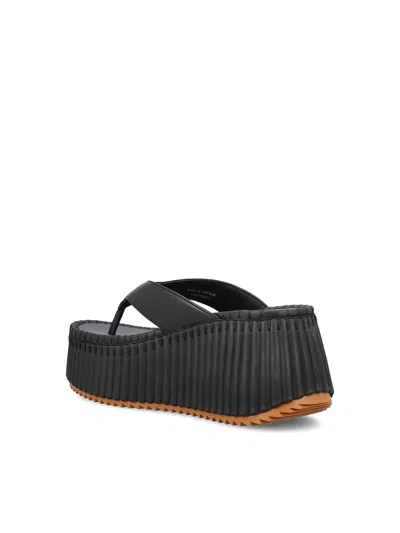 Chloé Thick-soled Slippers In Black