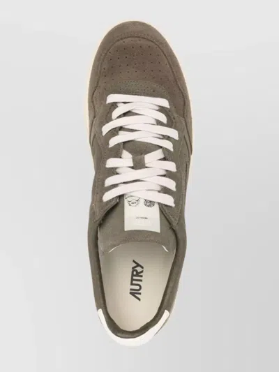 Autry Low Top Suede Panels Sneakers In Gray