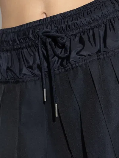 Moncler Elastic Waistband Pleated Skirt In Black