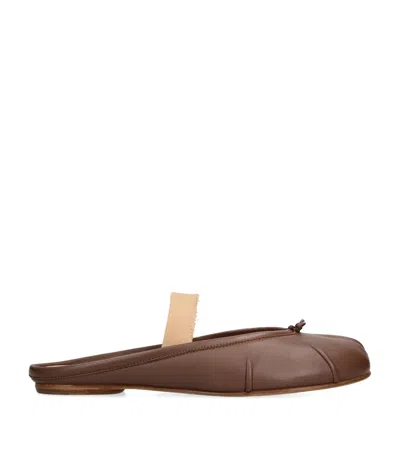 Maison Margiela Tabi Frayed Split-toe Leather Ballet Flats In Brown