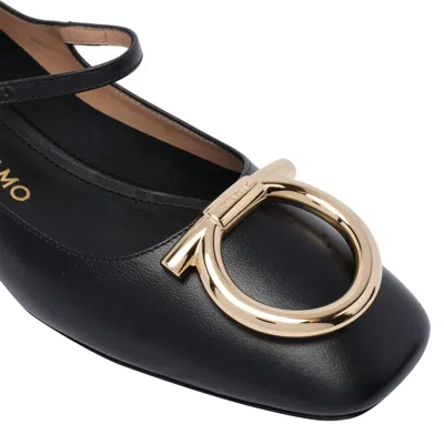 Ferragamo Buckle Detail Gold-tone Hardware Ballerina Shoes In Black