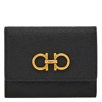 Ferragamo Gancini Tri-fold Leather Wallet In Black