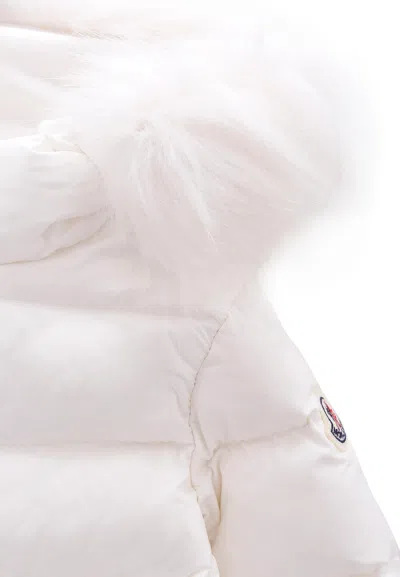 Moncler Doudoune À Capuche En Matière Synthétique Obie In White