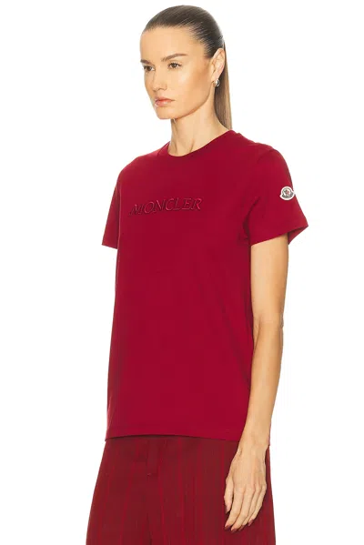 Moncler Embroidered Logo T-shirt In Red