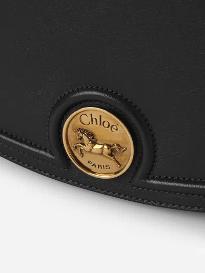 Chloé Grained Leather Shoulder Bag With Prominent Logo Detail In Black