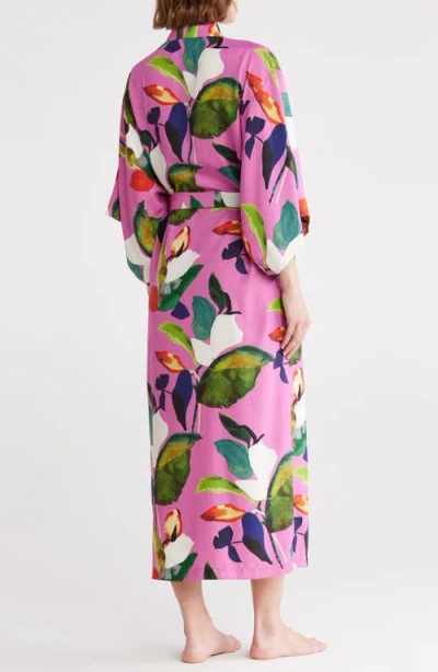 Natori Daido Charmeuse Robe In Pink