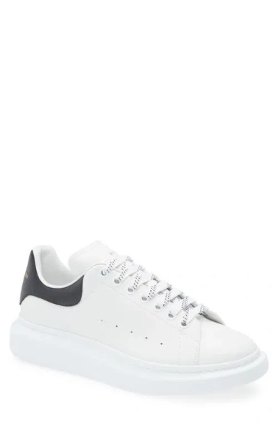 Alexander Mcqueen White And Black Low-top Sneakers With Chunky Sole And Contrasting Heel Tab In Leather Man In White