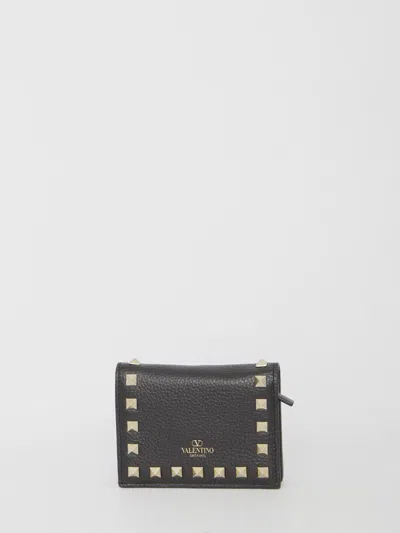 Valentino Garavani Grained Leather Studs Bi-fold Wallet In Gray
