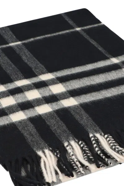 Burberry Cashmere Scarf With Checked Pattern And Fringed Edges In Black