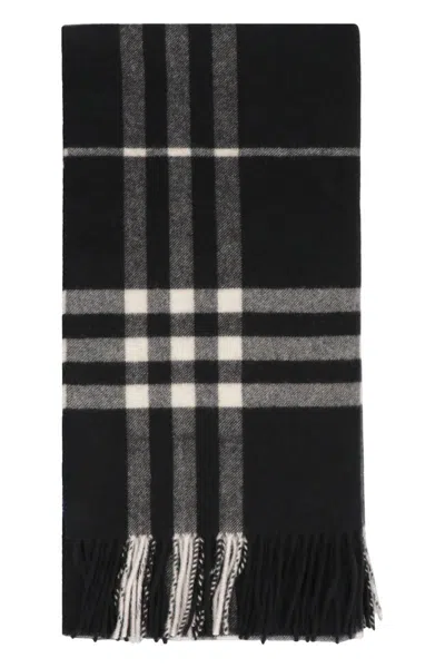 Burberry Cashmere Scarf With Checked Pattern And Fringed Edges In Black