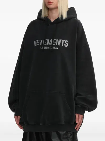 Vetements Black Cotton Sweatshirt With Frontal Logo In Black