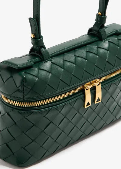 Bottega Veneta Intrecciato Leather Convertible Vanity Case In Green