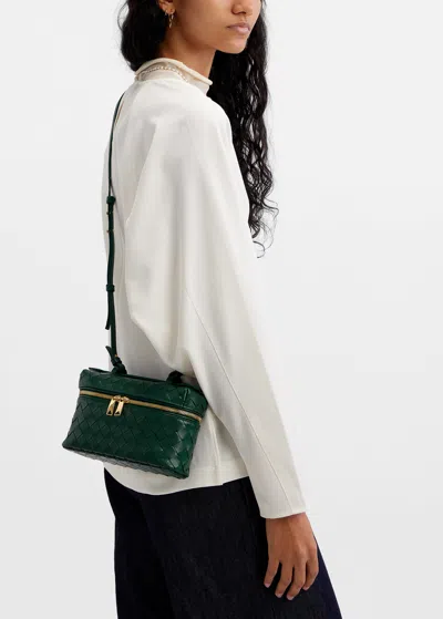 Bottega Veneta Intrecciato Leather Convertible Vanity Case In Green