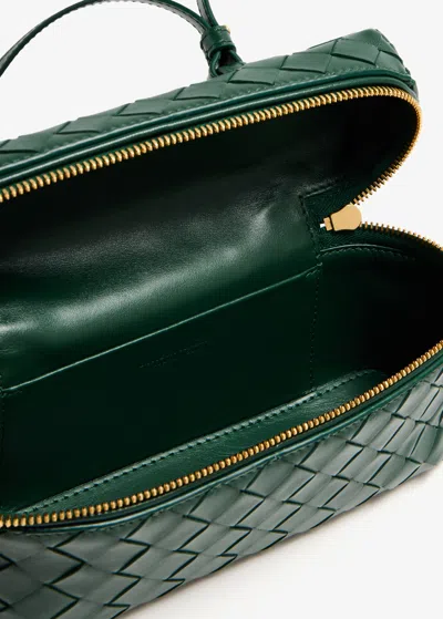 Bottega Veneta Intrecciato Leather Convertible Vanity Case In Green